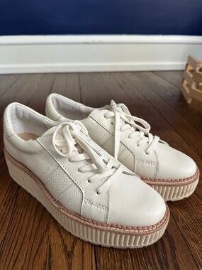 Never Worn - Dolce Vita Cream Platform Lace-Up Sneakers